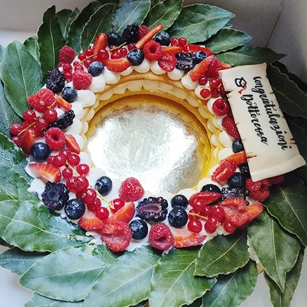 Torta fresca di pasticceria servita al Bar Devoti